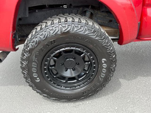 Photo of 2012 Barcelona Red Metallic Toyota Tacoma