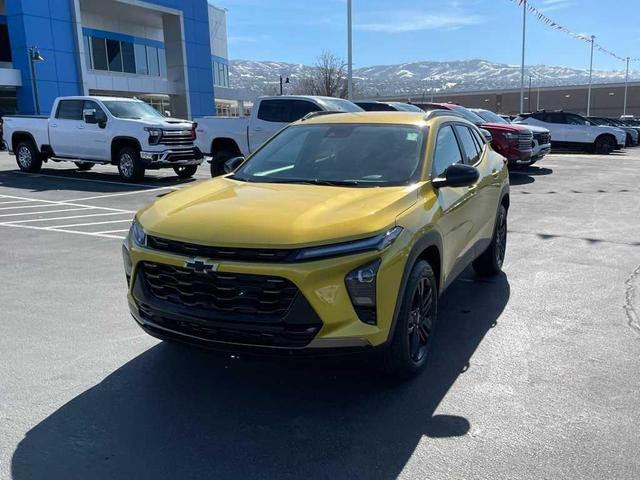 Photo of 2025 Nitro Yellow Chevrolet Trax