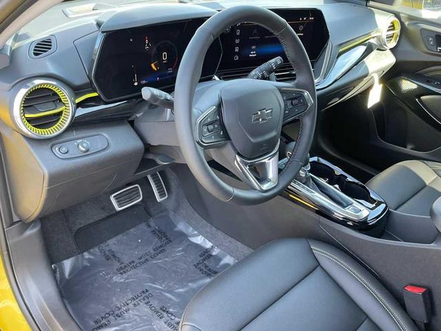 Photo of 2025 Nitro Yellow Chevrolet Trax