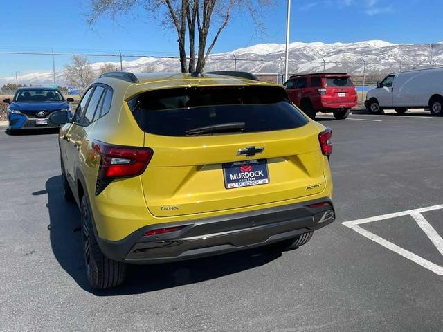 Photo of 2025 Nitro Yellow Chevrolet Trax