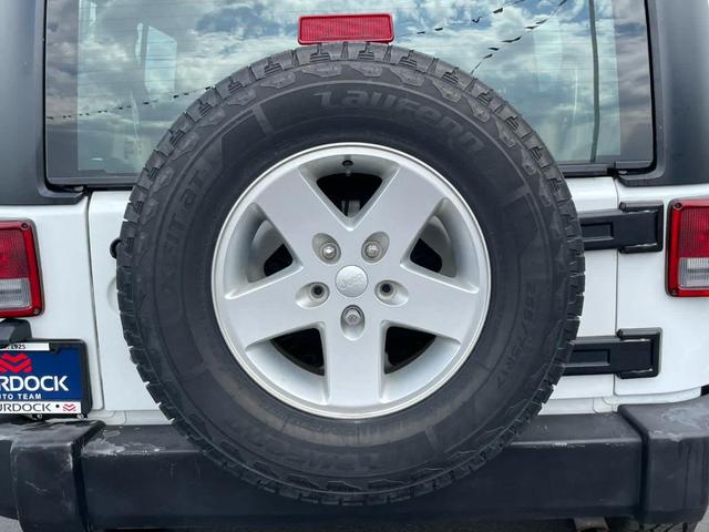 Photo of 2018 Bright White Clearcoat Jeep Wrangler JK Unlimited