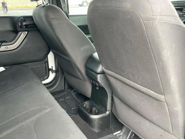 Photo of 2018 Bright White Clearcoat Jeep Wrangler JK Unlimited
