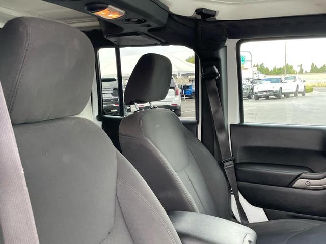 Photo of 2018 Bright White Clearcoat Jeep Wrangler JK Unlimited