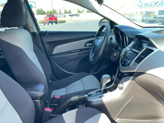 Photo of 2014 Black Granite Metallic Chevrolet Cruze