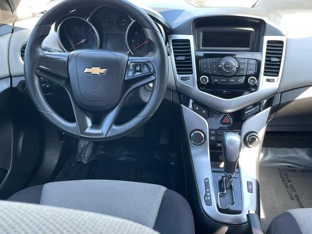 Photo of 2014 Black Granite Metallic Chevrolet Cruze