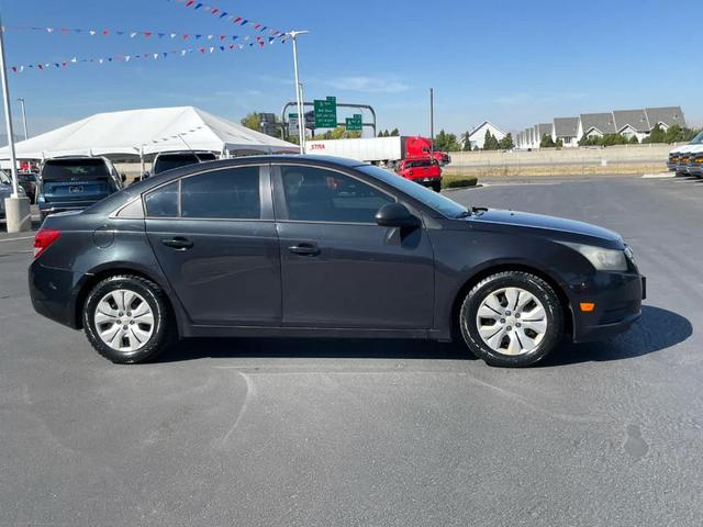 Photo of 2014 Black Granite Metallic Chevrolet Cruze
