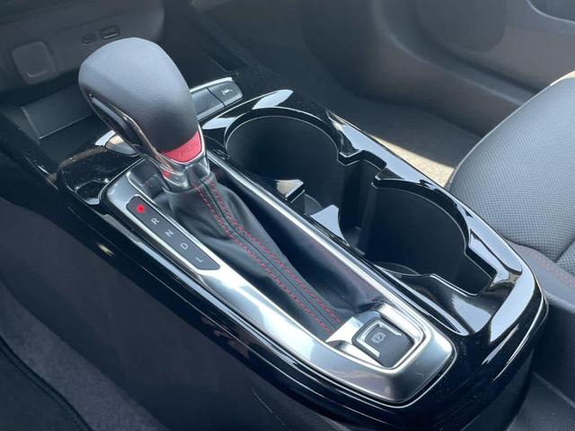 Photo of 2025 Summit White Chevrolet Trax