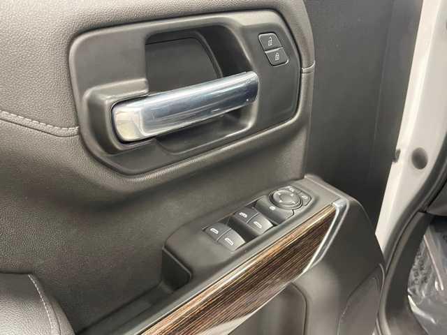 Photo of 2021 Summit White GMC Sierra 1500