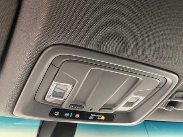 Photo of 2021 Summit White GMC Sierra 1500