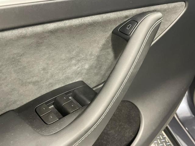 Photo of 2023 Black Tesla Model Y