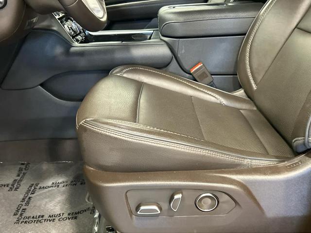 Photo of 2024 Onyx Black GMC Yukon XL