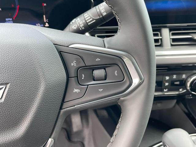 Photo of 2025 Summit White Chevrolet Trax