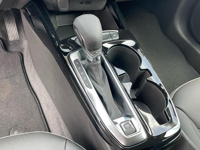 Photo of 2025 Summit White Chevrolet Trax