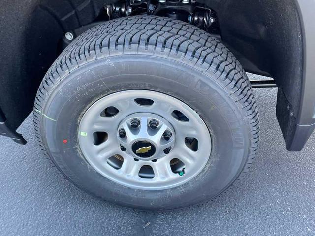 Photo of 2025 Summit White Chevrolet Silverado 3500