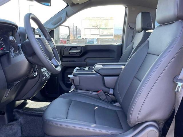 Photo of 2025 Summit White Chevrolet Silverado 3500