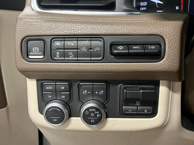 Photo of 2021 White Frost Tri-Coat GMC Yukon