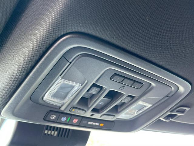 Photo of 2023 Iridescent Pearl Tricoat Chevrolet Silverado 1500