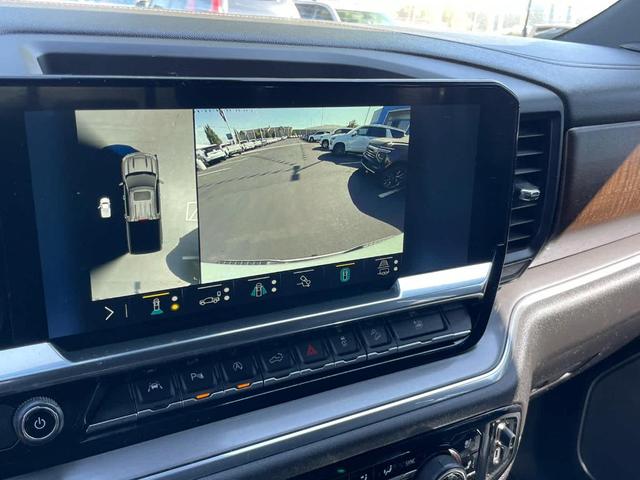 Photo of 2023 Iridescent Pearl Tricoat Chevrolet Silverado 1500