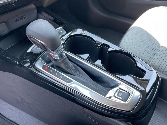 Photo of 2025 Summit White Chevrolet Trax