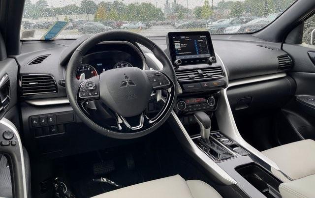 Photo of 2024 White Mitsubishi Eclipse Cross