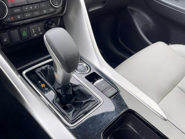 Photo of 2024 White Mitsubishi Eclipse Cross
