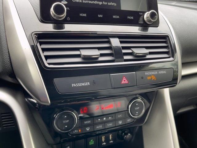 Photo of 2024 White Mitsubishi Eclipse Cross