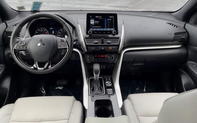 Photo of 2024 White Mitsubishi Eclipse Cross
