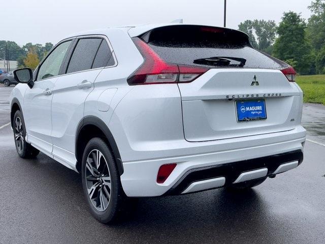 Photo of 2024 White Mitsubishi Eclipse Cross