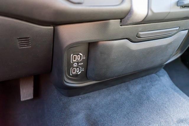 Photo of 2025 Bright White Clearcoat RAM 1500