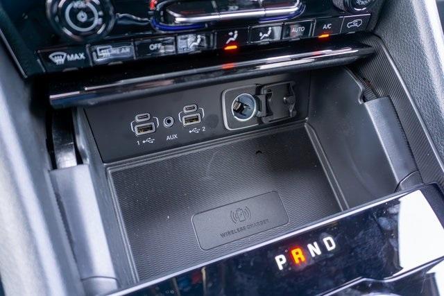 Photo of 2025 Metallic Jeep Grand Cherokee L