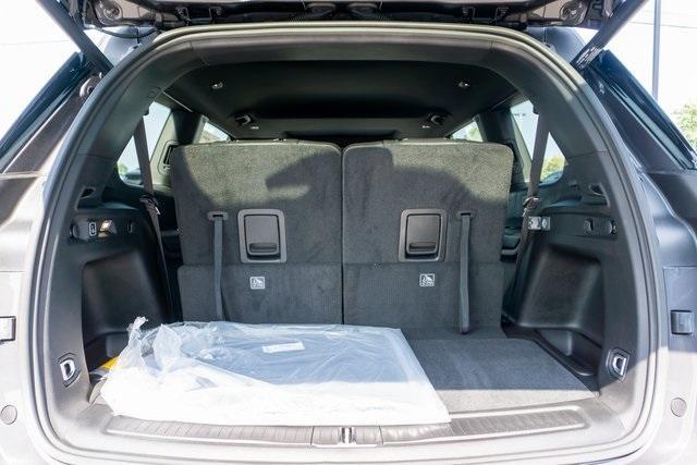 Photo of 2025 Metallic Jeep Grand Cherokee L