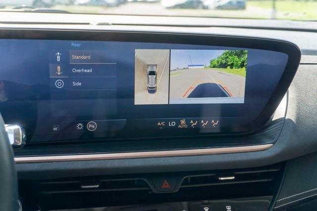 Photo of 2024 Summit White Buick Envision