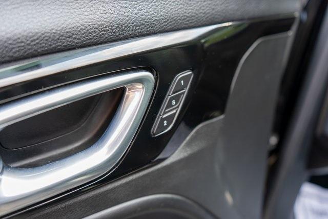 Photo of 2022 Diamond Black Jeep Compass