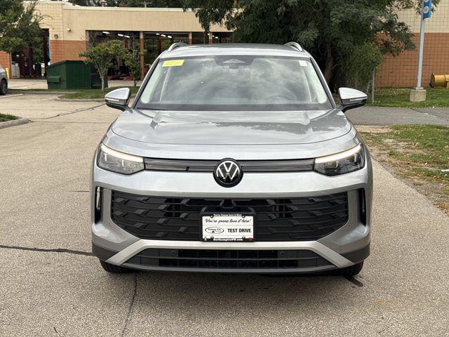 Photo of 2025 Pyrite Silver Metallic Volkswagen Tiguan