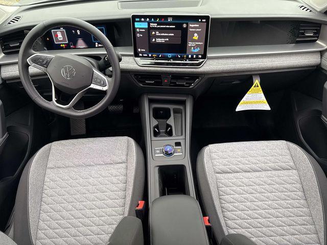 Photo of 2025 Pyrite Silver Metallic Volkswagen Tiguan