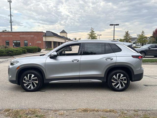 Photo of 2025 Pyrite Silver Metallic Volkswagen Tiguan