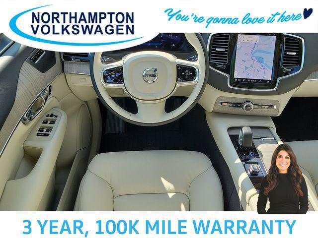 Photo of 2025 Crystal White Metallic Volvo XC90