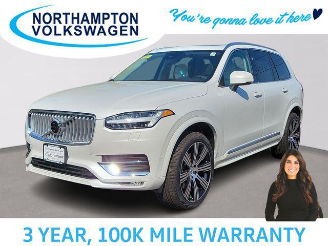Photo of 2025 Crystal White Metallic Volvo XC90