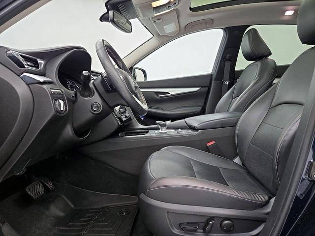 Photo of 2019 Blue INFINITI QX50