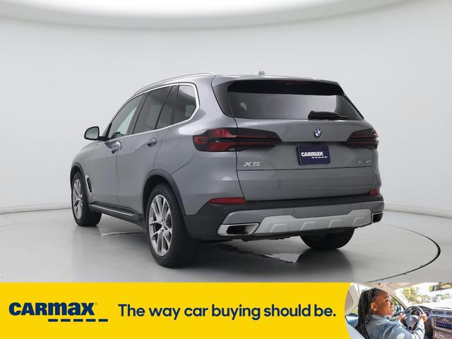 Photo of 2024 Gray BMW X5