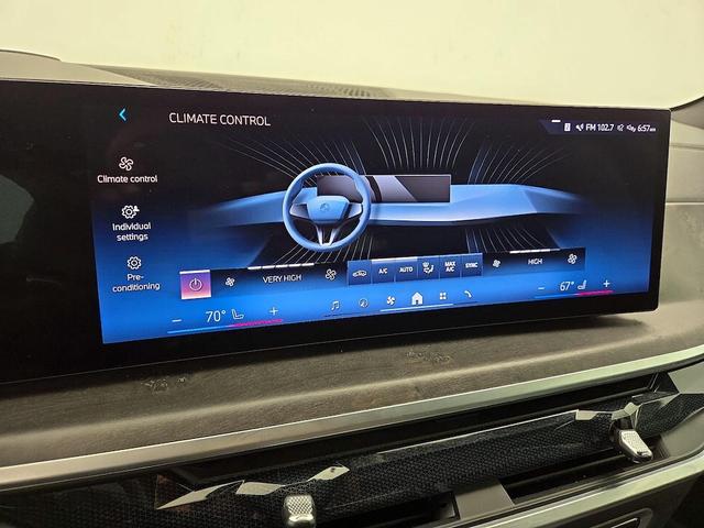 Photo of 2024 Gray BMW X5