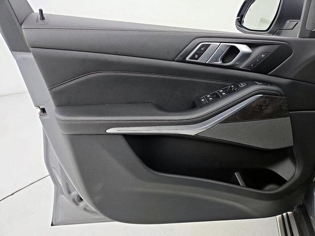 Photo of 2024 Gray BMW X5