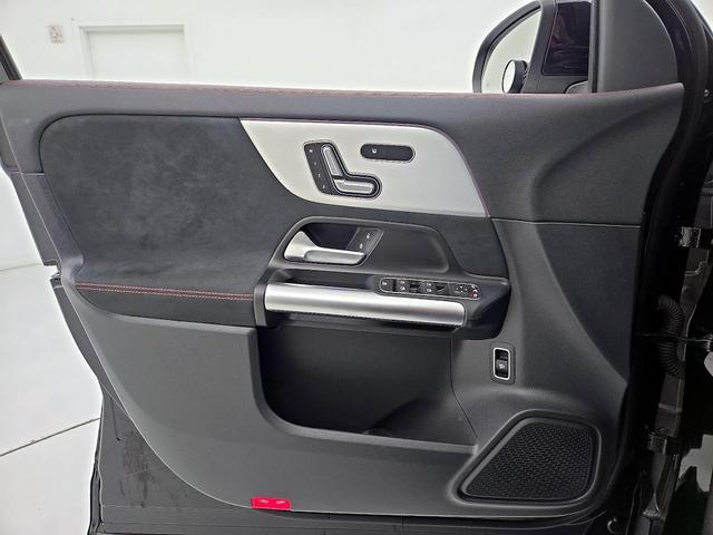 Photo of 2023 Black Mercedes-Benz AMG GLA 45