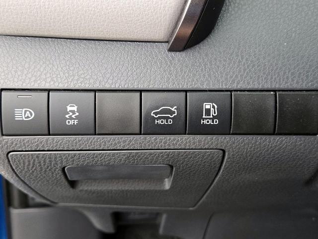 Photo of 2020 Blue Toyota Camry