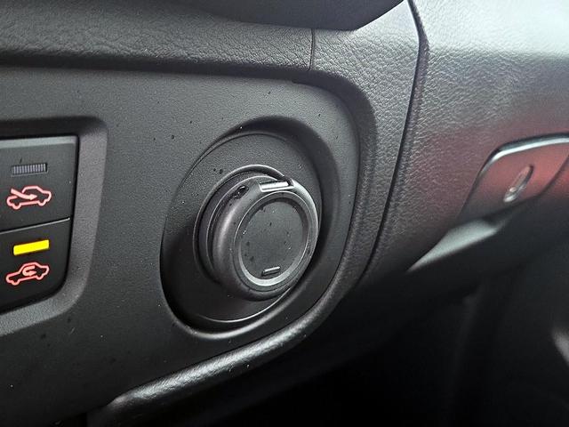 Photo of 2025 Gray Nissan Frontier