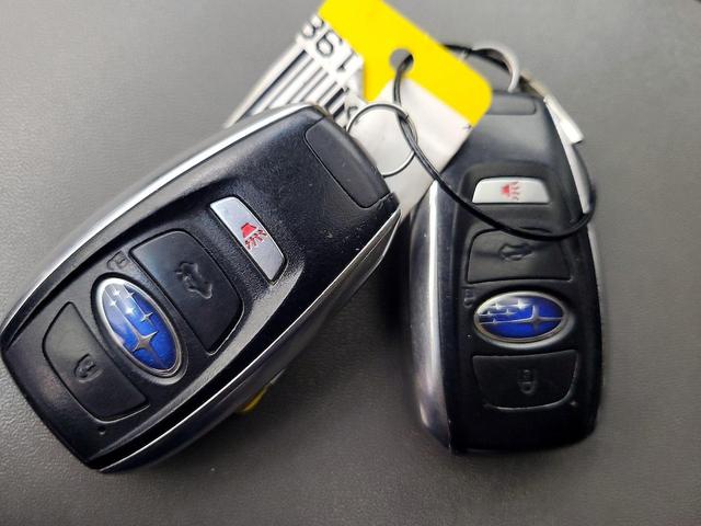Photo of 2021 Gray Subaru Outback
