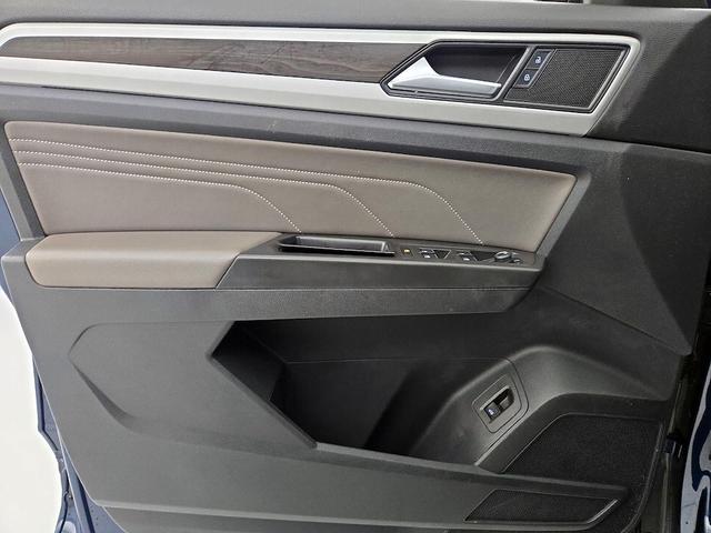 Photo of 2022 Blue Volkswagen Atlas