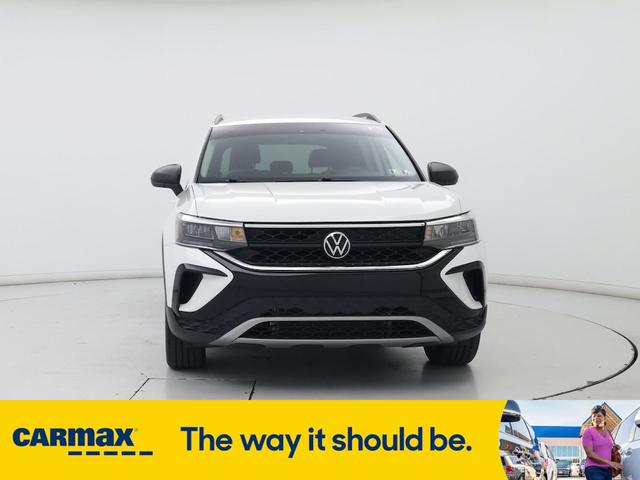 Photo of 2023 White Volkswagen Taos