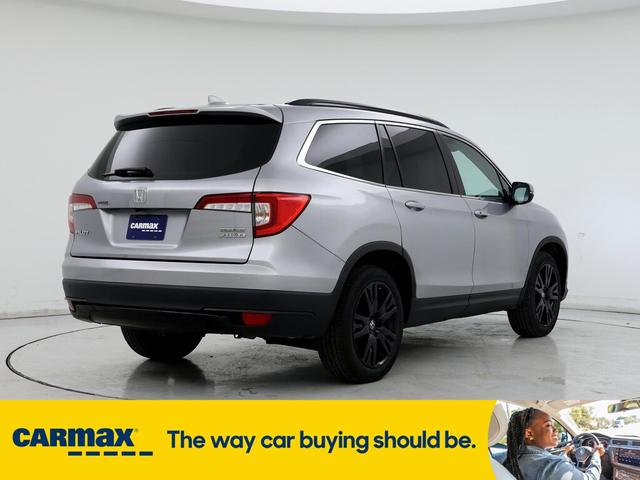 Photo of 2021 Silver Honda Pilot