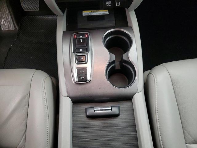 Photo of 2021 Silver Honda Pilot